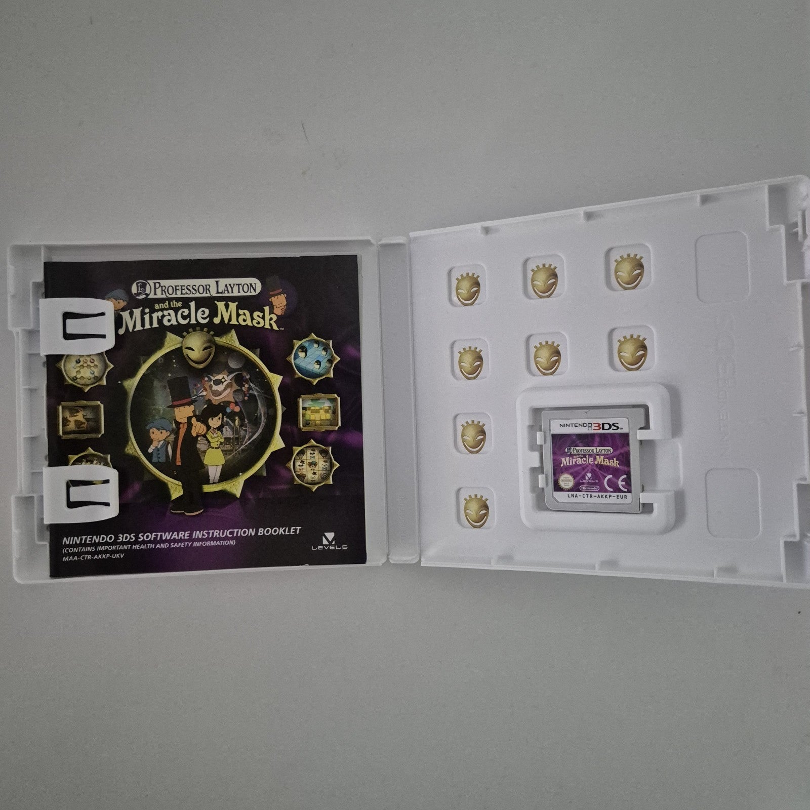 Professor Layton and The Miracle Mask for Nintendo 3DS - Complete in box